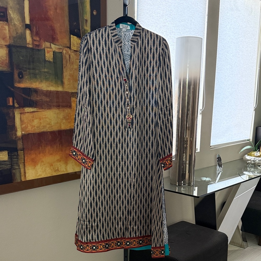 Elegant Long Sleeve Patterned Dress